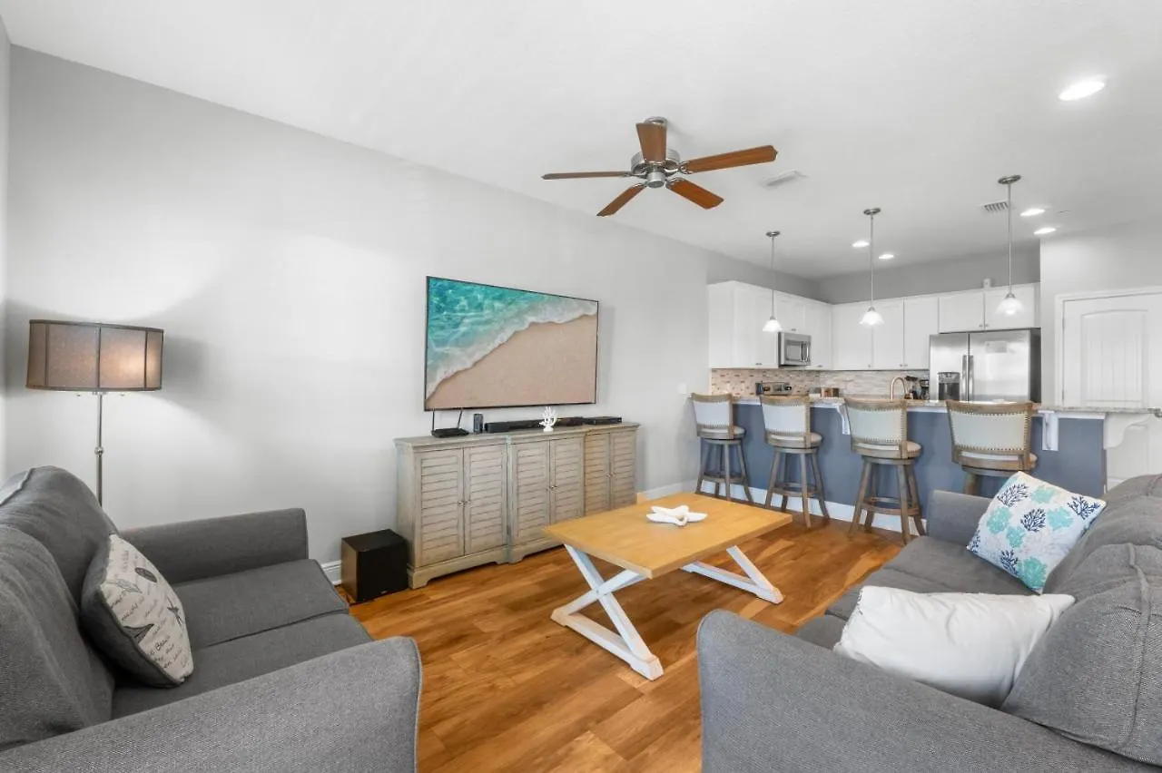 Sandy Feet Retreat Heart Of Destin Community Pool Holiday home