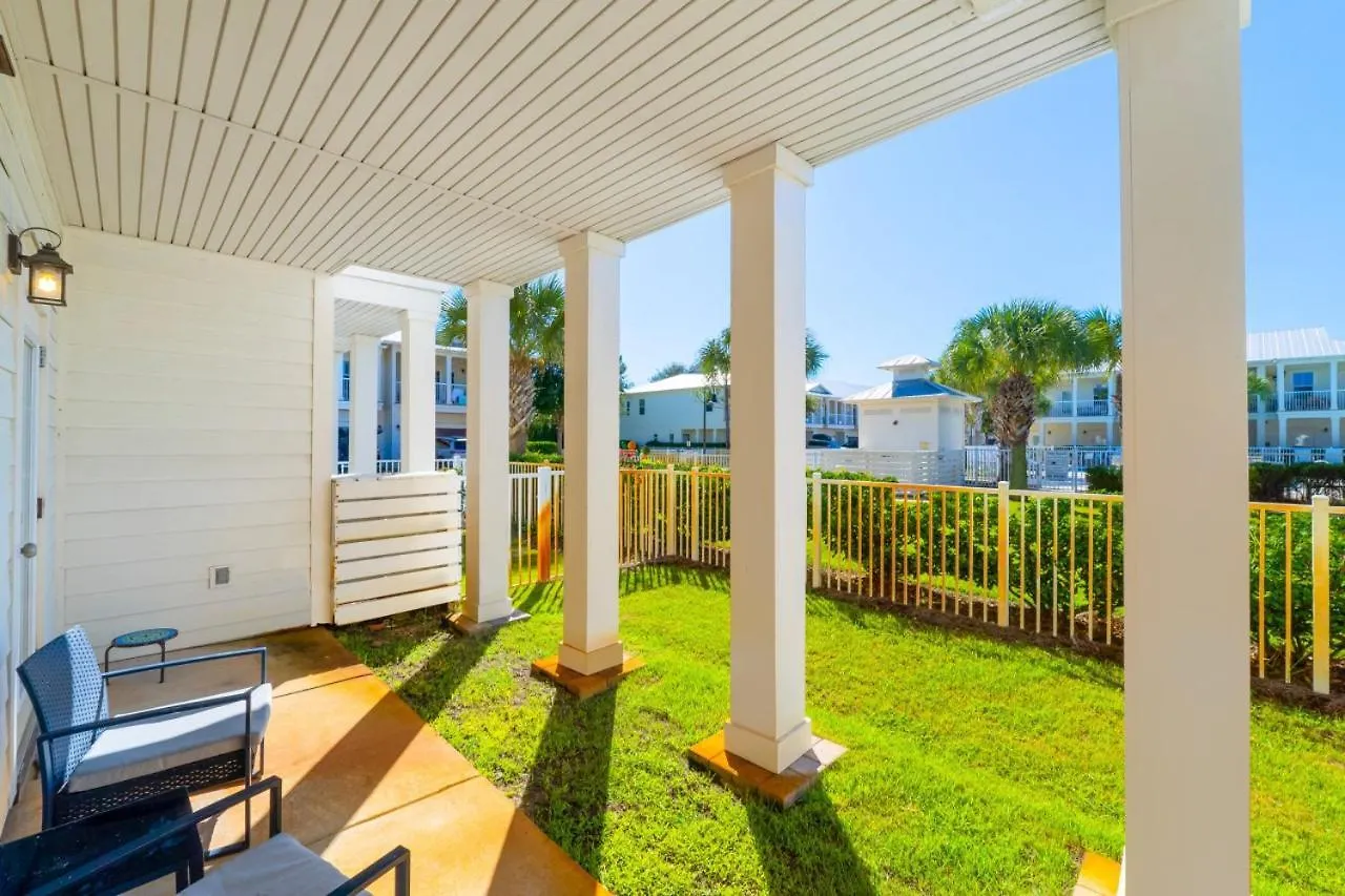 Holiday home Sandy Feet Retreat Heart Of Destin Community Pool