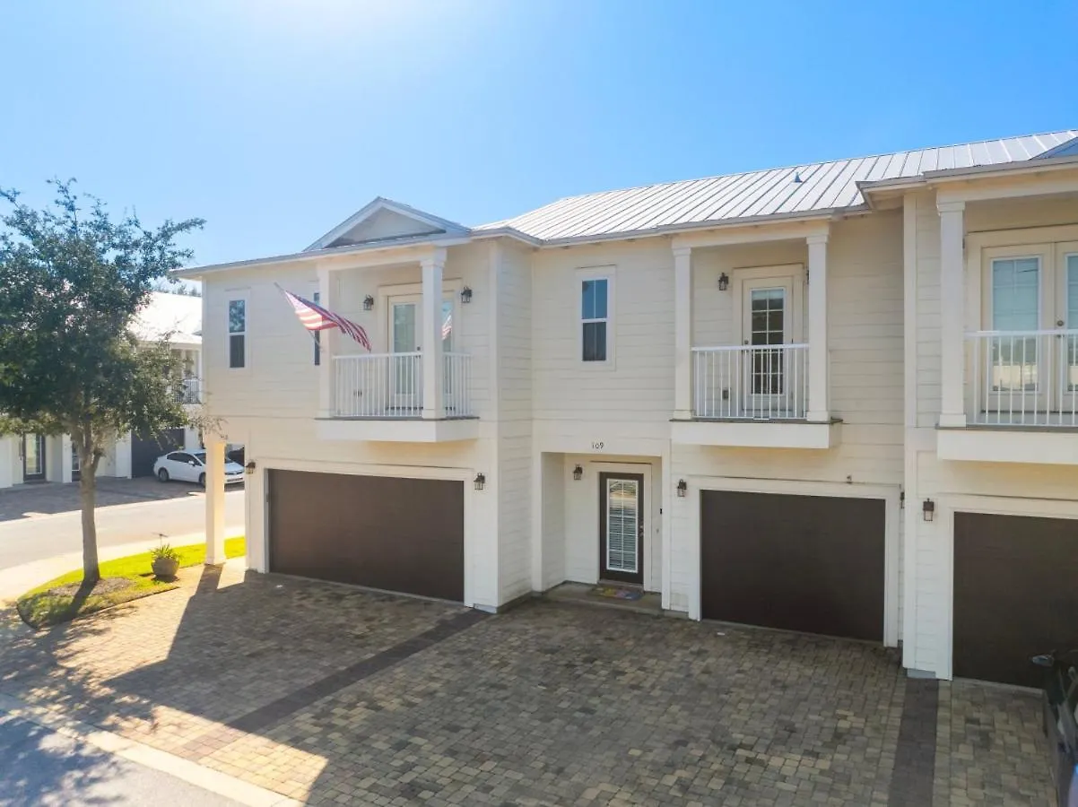 Holiday home Sandy Feet Retreat Heart Of Destin Community Pool United States